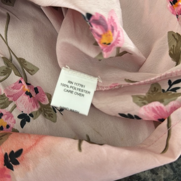 Mileage pink floral half zip blouse short sleeve NWT M - Picture 10 of 10